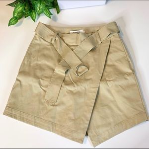 FRAME belted mini skort